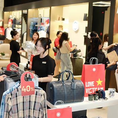 Quần áo Golf Aristino - Mang đậm dấu ấn văn hóa Việt Nam